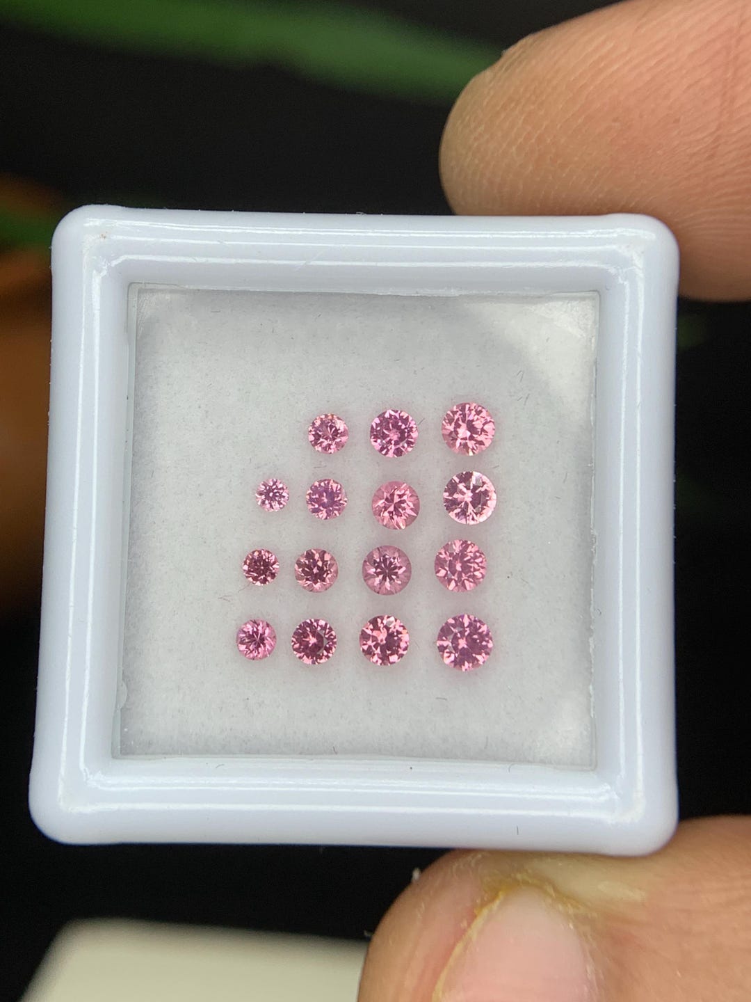 Spinel Box Count Natural Pink Spinel 0.85 Carat 1.50 MM to 2.50 MM Round Shape Diamond ...