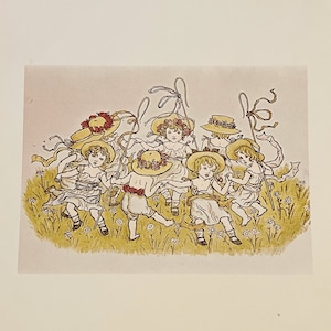 Op de afbeelding: Een vintage illustratie van zes kinderen die strohoeden dragen en herdersstafen vasthouden, spelend op een bloemenweide.