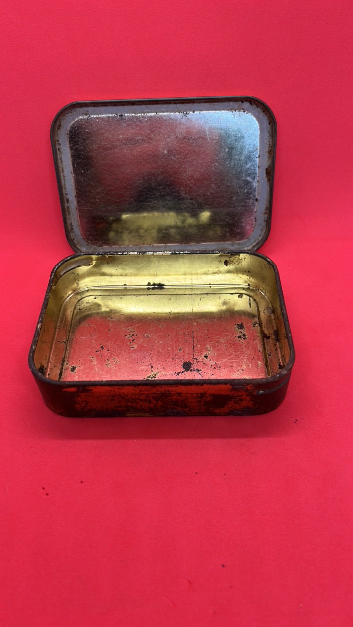 mick mcquaid pipe tobacco Rare Mick McQuaid Plug and Cut Plug Tobacco enamel advertising sign {76 cm  H x 152 cm w}