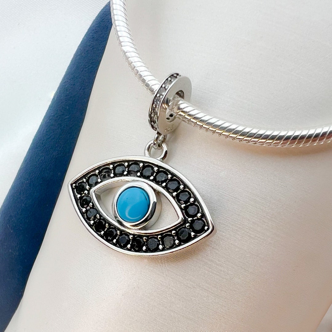 HERMES メタルキーホルダー Evil Eye Charm Pendant il_1080xN.6086827614_4bhm.jpg