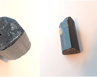 Very nice Schorl Tourmaline from Skardu, Pakistan (4cm x 2cm)