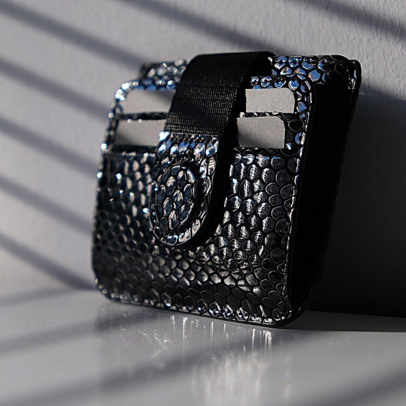 Snake Skin Pattern Leather Wallet Black