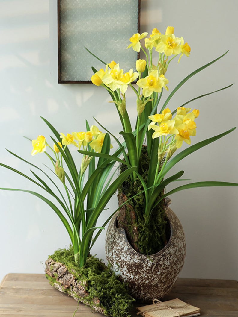 Daffodil Flower Stem with Leaves, Silk Narcissus Plant, Artificial Flower Craft, Home Floral Decor, Wedding Arrangement, Table Centerpiece image 2