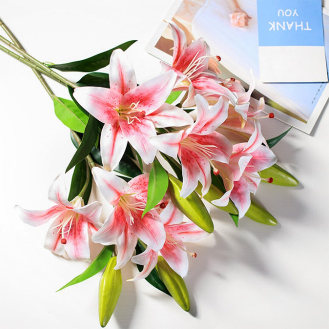 BQEE 2 fiori di fresia artificiali, alti 60 cm, realistici, in seta, decorazione per casa, ufficio, matrimonio (bianco