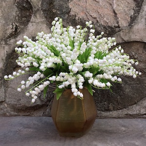 Rustic Artificial Lily Of The Valley Posy Real Touch Bouquet with Leaf Wedding Bridal Flower Home Floral Decor Party Plant Arrangement Pick