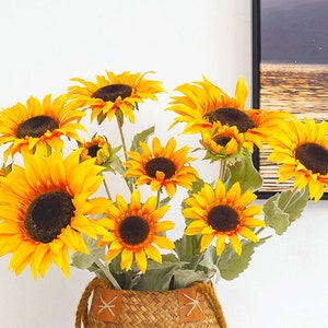 Artificial Sunflower Bouquet with Foliage, Realistic Flower Craft, Summer Rustic Floral Decor, Wedding Party Arrangement, for Outdoor Garden