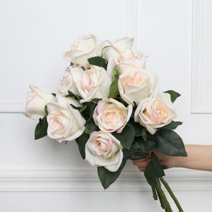 Moisturizing Rose Stem and Foliage Real Touch Flower Bud with Leaf Home Quality Fake Floral Decoration Arrangement Material to Wedding Party