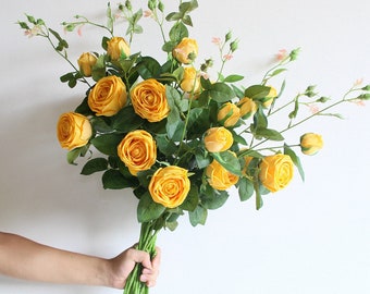 Tallo de rosa realista, flor artificial con follaje, decoración floral de fiesta, spray y cogollo de imitación para el hogar, arreglo de boda, regalo de pétalos con toque real