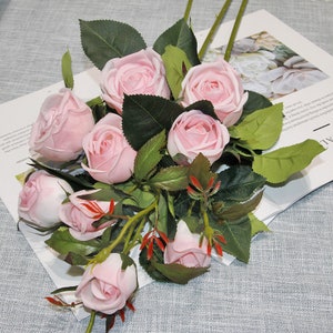 3 Heads Real Touch Moisturizing Rose and Bud Quality Flower with Leaf Wedding Floral Arrangement Material Living Room Plant Decoration Pick