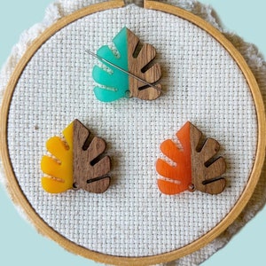 Leaf Needle Minder, Fridge Magnet, Magnetic Lapel Pin, Needle Nanny, Cross Stitch Needle Magnet, Embroidery Magnet