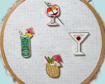 Cocktail Enamel Needle Minder, Summer Drink Magnet, Magnetic Lapel Pin, Fun Needle Nanny, Cross Stitch Magnet, Embroidery Magnet