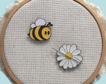 Bumble Bee & Daisy Enamel Needle Minder, Needlepoint, Cross Stitch,  Embroidery Magnetic Needle Nanny