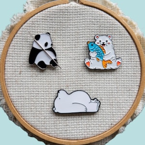 4pcs Needle Minder for Cross Stitch,Sewing Magnetic Needle Keeper,Cute Cat&Rabbit Cartoon Enamel Pin,Needle Holder for Embroidery,Needlework Storage