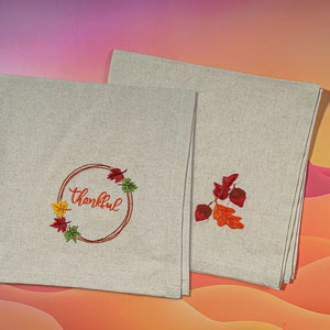 Thankful Linen Napkins, Autumn Leaf Embroidered Linen Napkins, Give Thanks Linen Table Decor, Acorn Table Decor, Thanksgiving Dinner