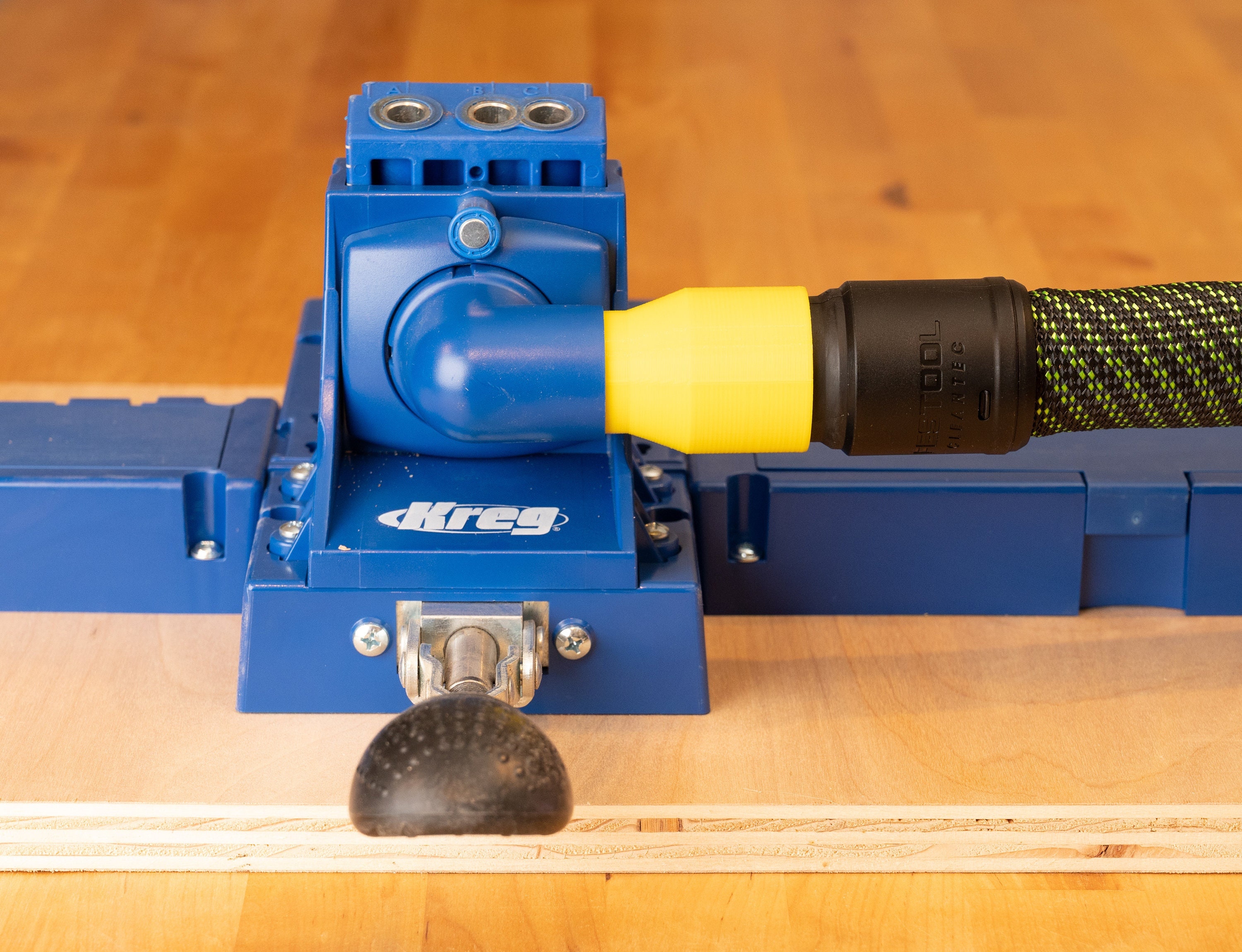 Kreg dust collection attachment outlet