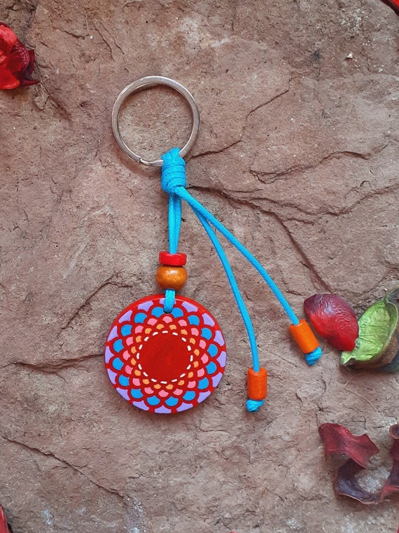 Hand Painted Colorful Keychains, Handmade Round Keychains, Wooden  Keychains, Handmade Keychains, Decorative Keychains 