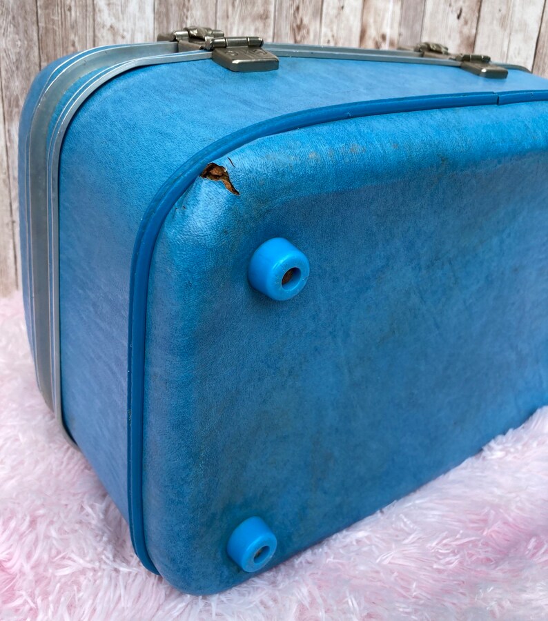 Bubblegum Blue Vintage Airway Train Case, Vintage Travel Case, Vintage