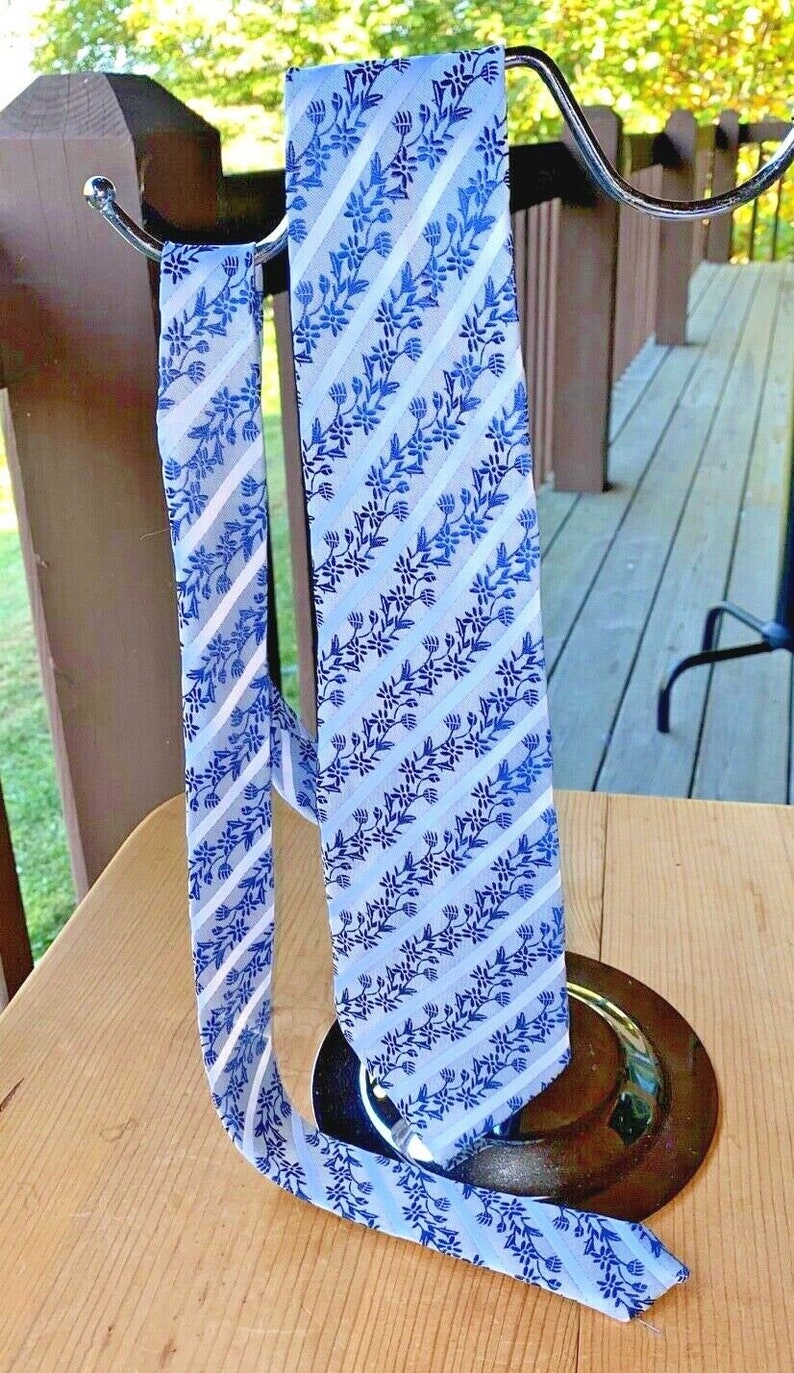 Vintage Kailong silk men necktie blue silver white