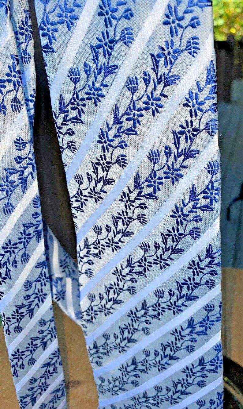 Vintage Kailong silk men necktie blue silver white