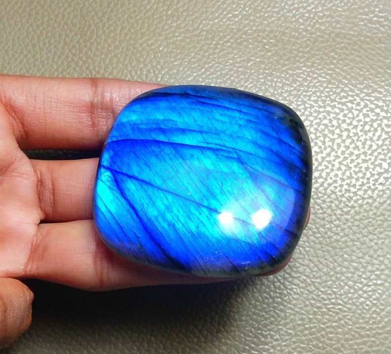 AAA+Quality Natural 53mm Cushion square Labradorite Gemstone Beautiful Labradorite Gemstone For Healing To Make Jewellry Use For Pendant