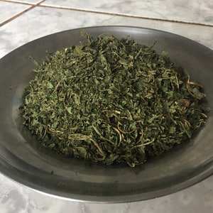 Dried papaya leaves