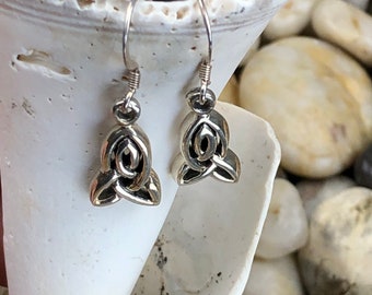 Orecchini irlandesi da donna, gioielli celtici, orecchini pendenti, orecchini pendenti, regalo per le donne, piccoli orecchini d'argento, orecchini celtici per le donne, argento - Italia