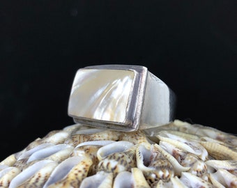 Timeless Sterling Silver Rectangle  Shape Ring W/ Mother of Pearl
