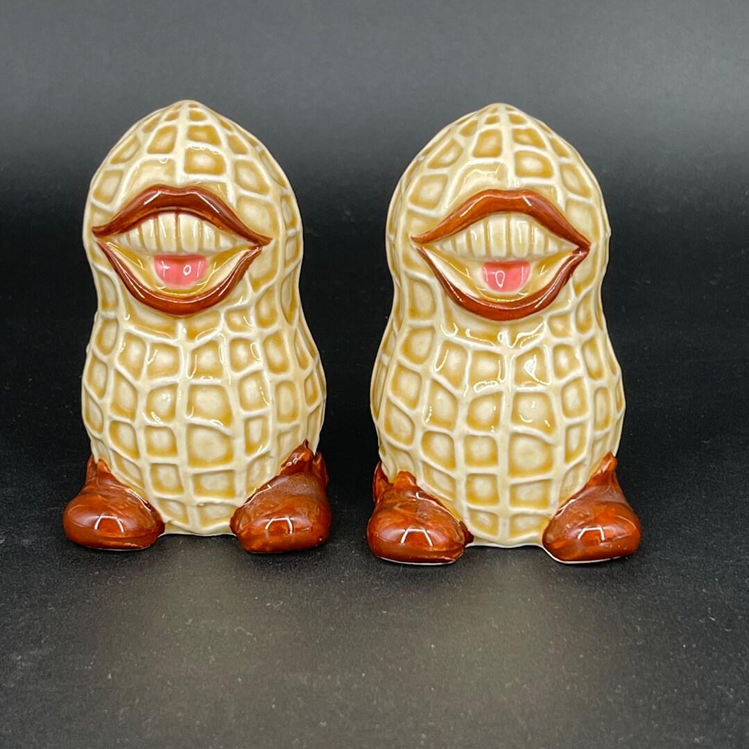 Lefton H693 Anthropomorphic Jimmy Carter Peanuts Happy Salt & Pepper