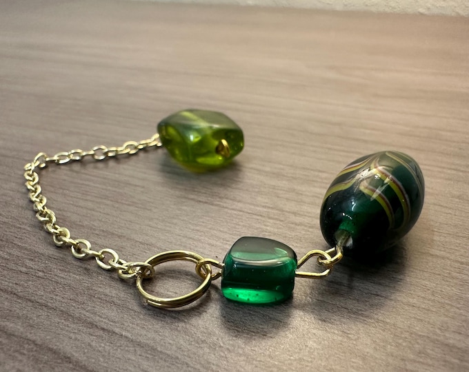 Vintage Green Glass Beads Dowsing Pendulum | Pocket Dowsing | Spiritual Exploration | Vintage Jewelry | Reprogram Your Algorithm