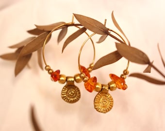 Boucles d'oreilles « Colombo » avec perles en laiton, pendentif soleil et pierres précieuses