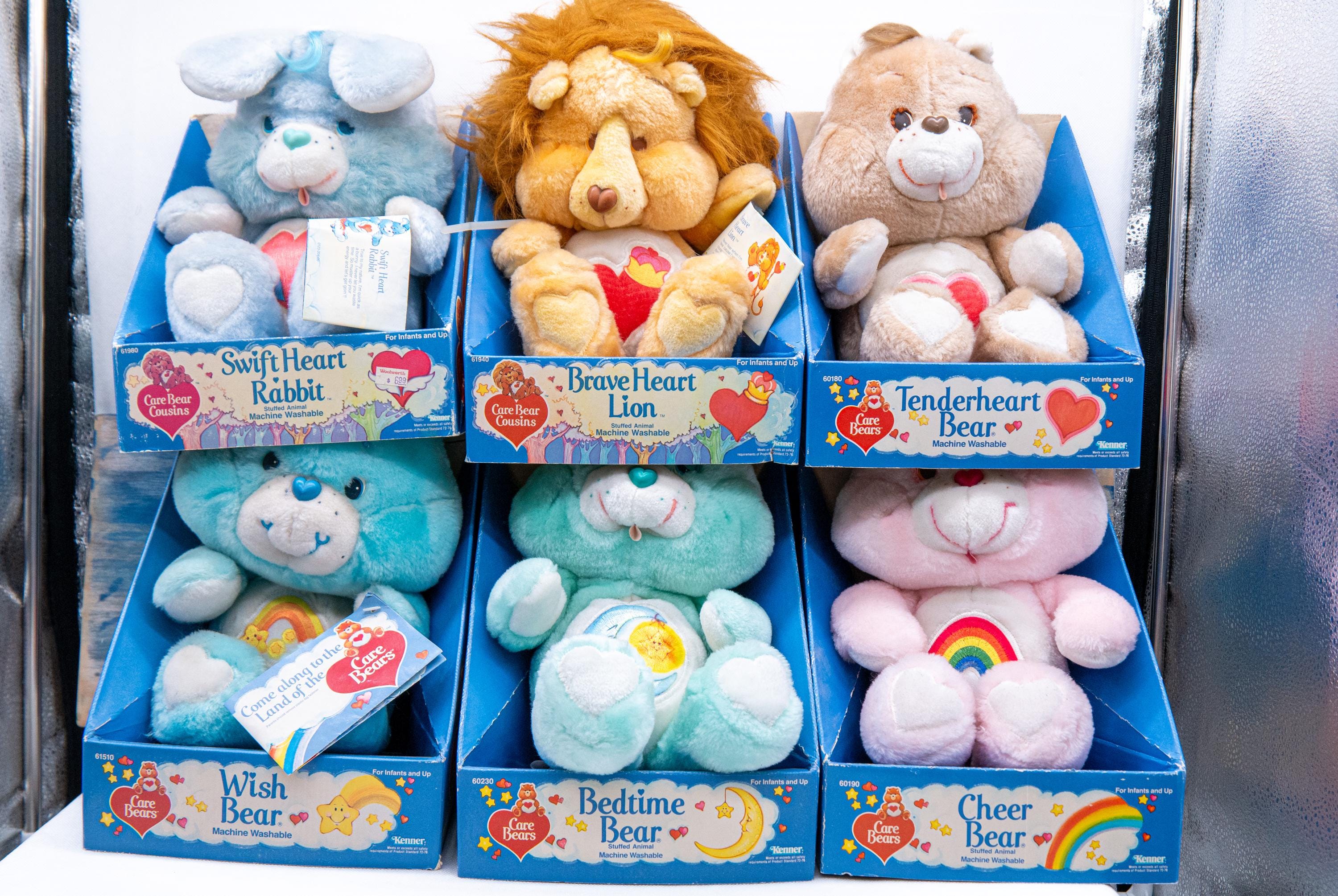 昭和レトロ　1983 世界コミニュケーション年　ぬいぐるみ　中古品 年代物モンチッチぬいぐるみ昭和レトロ