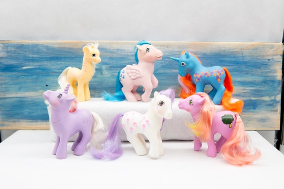 Collectible LOT OF 16 Small My Little Pony Little Ponies Figures