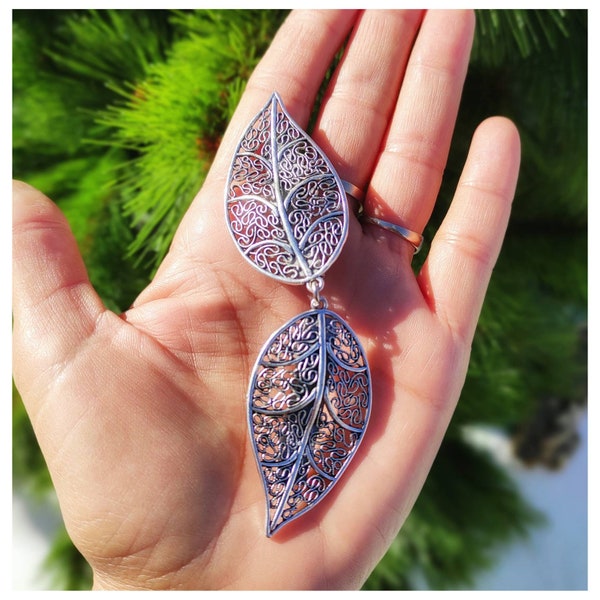 Filigree leaf brooch, sweater clips leaves, cardigan pins, jacket brooch, silver shawl pin, sweaters clips, gift for mom birthay from son