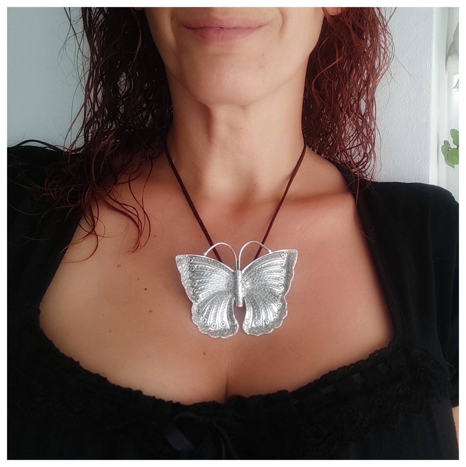 Butterfly Brooch Pin For Women - Hollow Out Rhinestone Lapel Pin For Coats & Sweaters