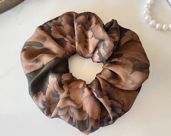 Koperbruine zijden scrunchie met pioenroosmotief, bijpassende zijden haarband, vintage bloemen Xiangyunsha zijden haaraccessoires