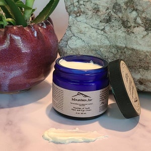 Organic Aloe & Hyaluronic Acid Face and Eye Cream - Anti-Aging Vegan Moisturizer (2 oz)