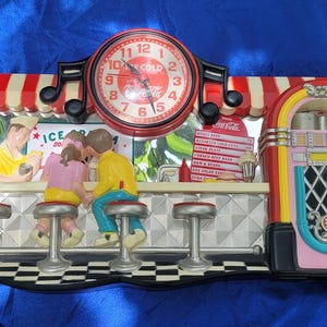 Coca-Cola Diner Wall Clock 3D Vintage Soda Fountain Scene Jukebox Café Retro