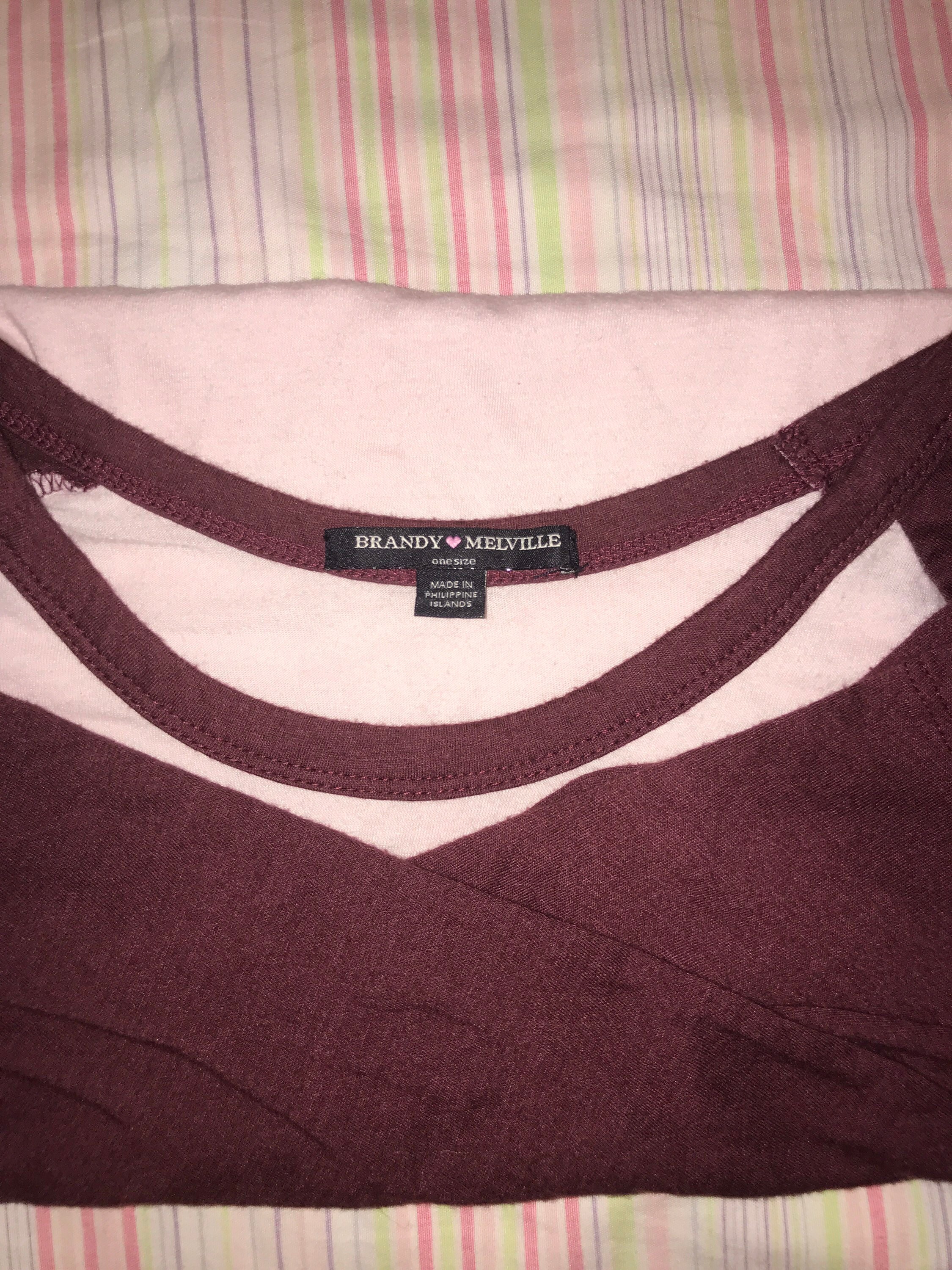 center logo nike shirt