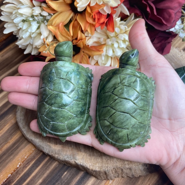 Green Jade Turtle Carving, Crystal Turtle, Crystal Carving, crv421