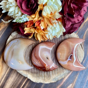 Carnelian Moon Crystal, crv113, Crystal Moon Carving