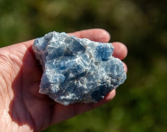 Ruwe Blauwe Calciet Brok, raw126, Blauwe Calciet Tumble, Ruw Kristal, Caribische Calciet