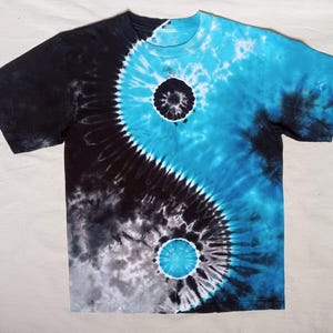 Tie Dye Shirt Yin Yang Blau und Schwarz Unikat Art Shirt