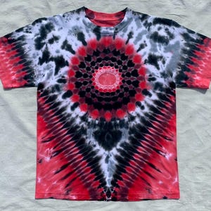 Tie dye shirt,Red Mandala Tie Dye Shirt, Festival Psychedelic Tee, Trippy Handmade Unisex Shirt.