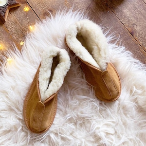 DAKOTA Ladies SHEEPSKIN BOOT Slippers