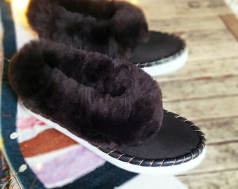 Men's Handmade Sheepskin Slippers Dark Brown