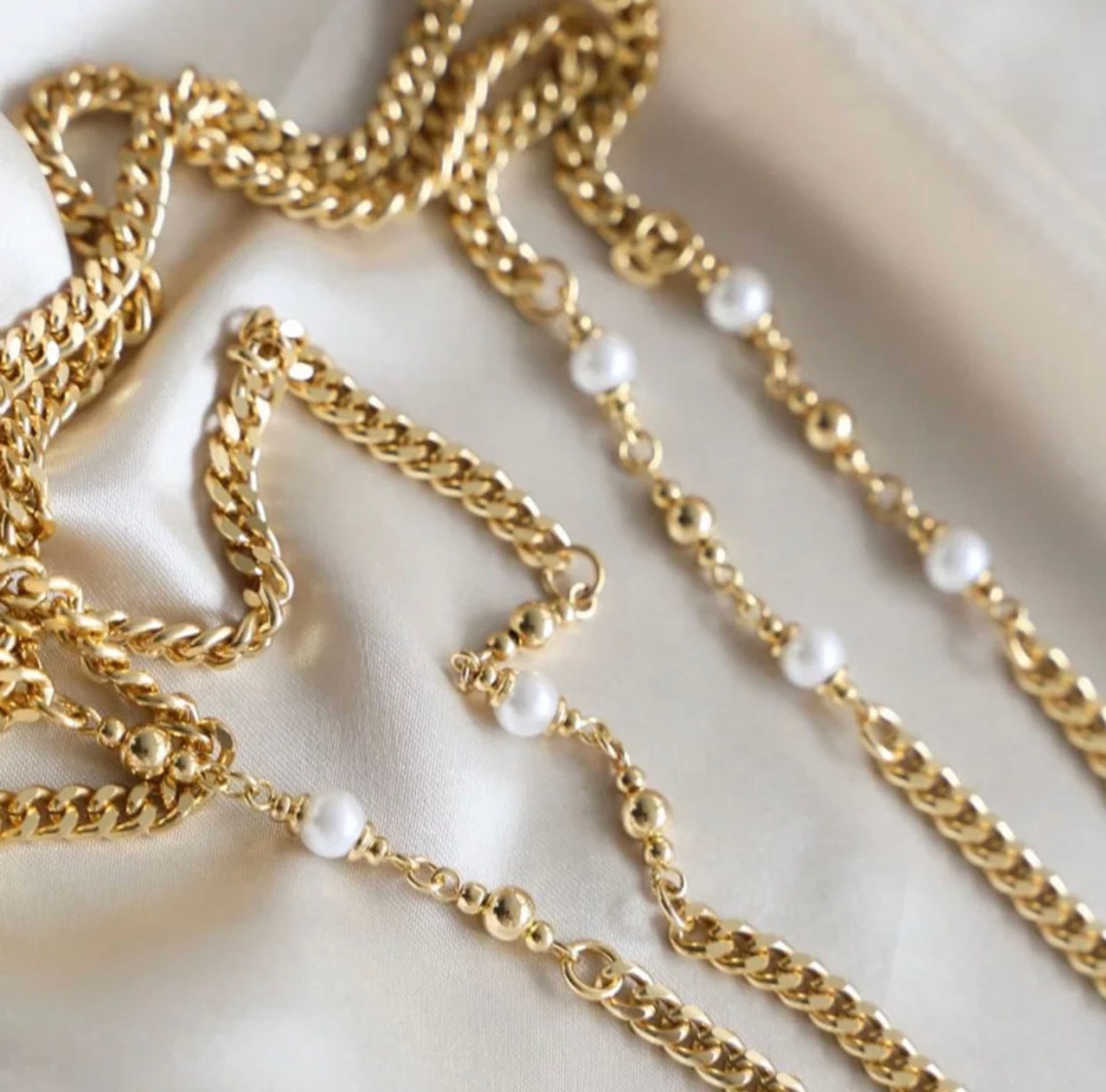 Sunglasses / Mask chain with pearls | Etsy