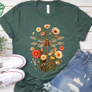Womens Dragonfly Floral Tshirt,Boho Dragonfly Tee,Nature Lover Shirt,Garden Lover Gift,Cottagecore Tshirt,Botanical Shirt,Womens Graphic Tee