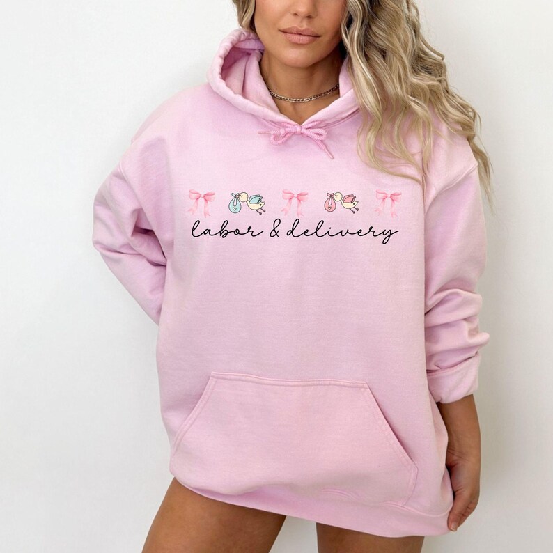 Sudadera Coquette para Unidad de Trabajo de Parto y Alumbramiento, sudadera con capucha para enfermera obstetra, cuello redondo para enfermera de parto y alumbramiento, regalo para madres, enfermeras de bebés graduadas, enfermeras de guardería imagen 4
