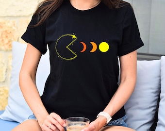 Cute Solar Eclipse 2025 Shirt, Unique Solar Eclipse Shirt, Solar Eclipse 2025 Shirt, April 8th Shirt, Eclipse Event 2025 Shirt,Celestial Tee