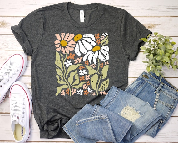 Flowers T-Shirt, Boho Wildflowers Floral Nature Shirt, Garment Dyed, Boho Shirts, Oversized Shirts, Wildflower Shirt